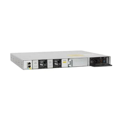 C9200 - 24P - E, Cisco Catalyst 9200 Switch, 24xPoE+ ports/Layer 3/Network Essentials - The HDDs